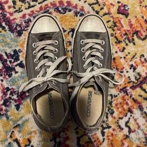 Converse gray low top women’s 7